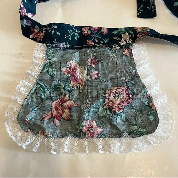 Vintage Floral HALF APRON W/ Pockets Tie Back Lace Pretend Play Artist Kitchen - Picture 4 of 7
